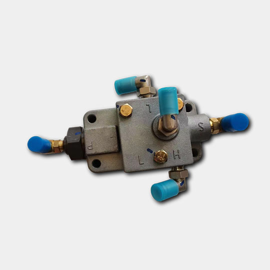 Knorr-Bremse Air Control Pneumatic Direction Valve 44603100020N50 1702310A10S A-5000-1 Gearbox Valve